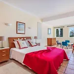 Tulipa Negra Villa